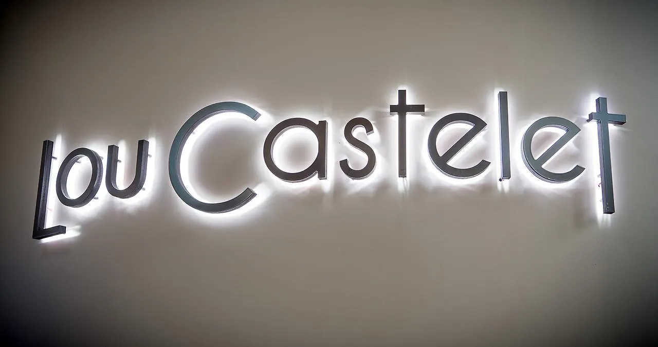 Lou Castelet Hotel Carros France