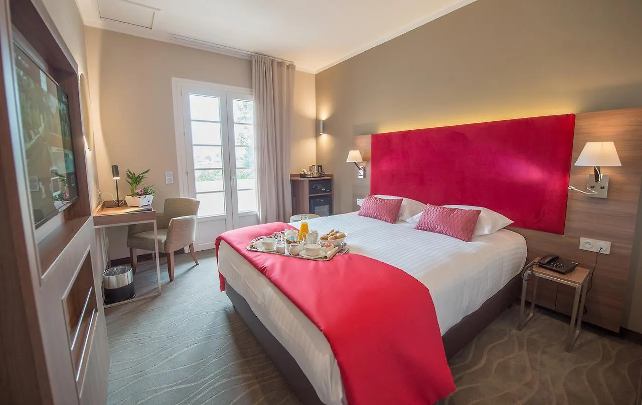 Lou Castelet Hotel Carros France